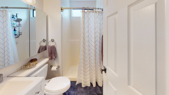 Building Photo - 2 Bedroom, 2 Bathroom Townhome in Oceano