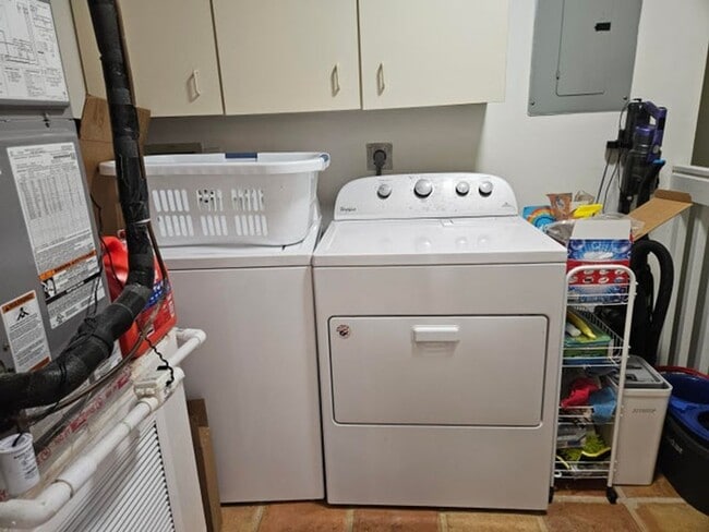 Building Photo - 7976 La Mirada Dr