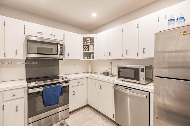 Building Photo - 5840 NE 22nd Way