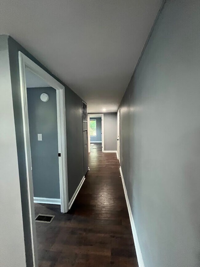 Building Photo - 5613 Hardwick Ln