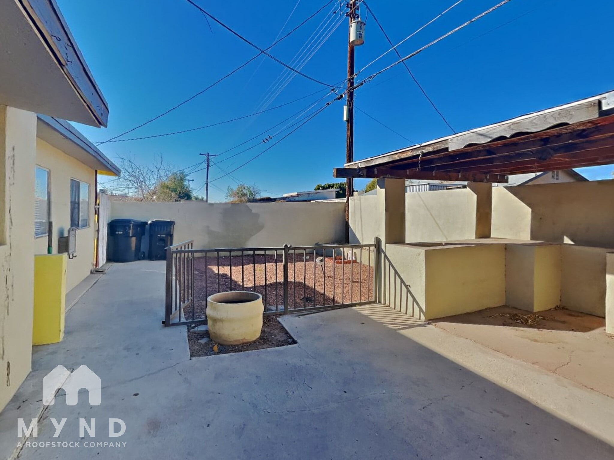 Building Photo - 1426 W 7th Ave