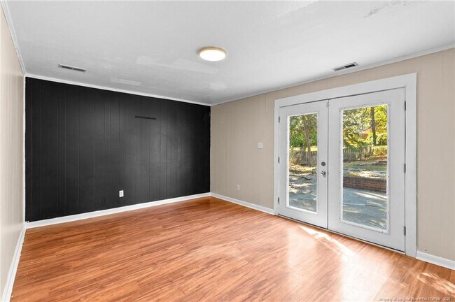 Building Photo - 1440 Marlborough Rd