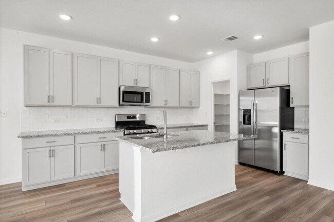 Building Photo - 1409 Alana Fls Ave