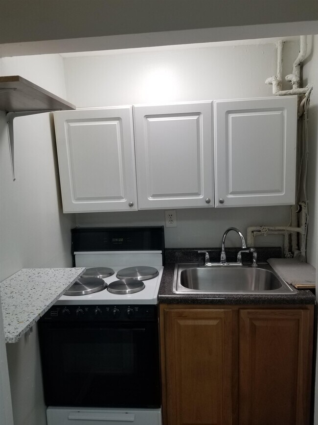 Building Photo - 38 Fisk St