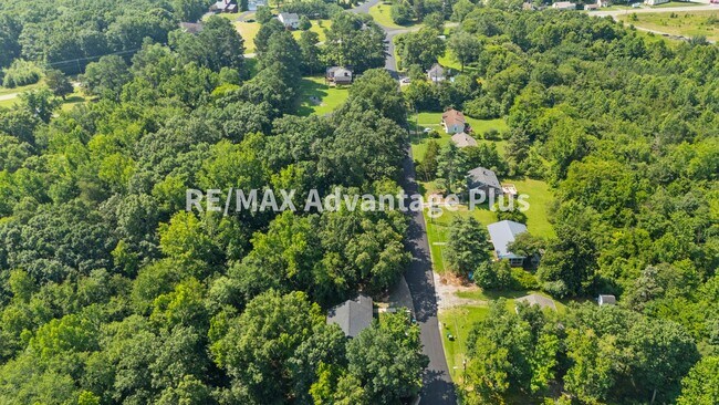 Building Photo - 1508 Noblin Dr