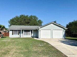 Building Photo - 159 Green Acres Dr