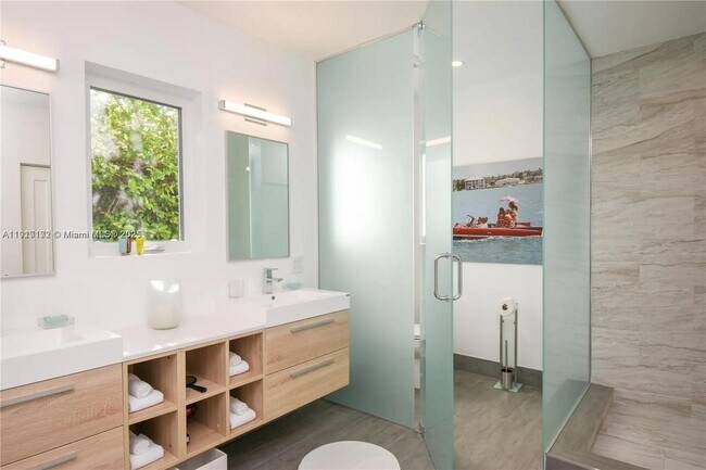 Building Photo - 641 86th St