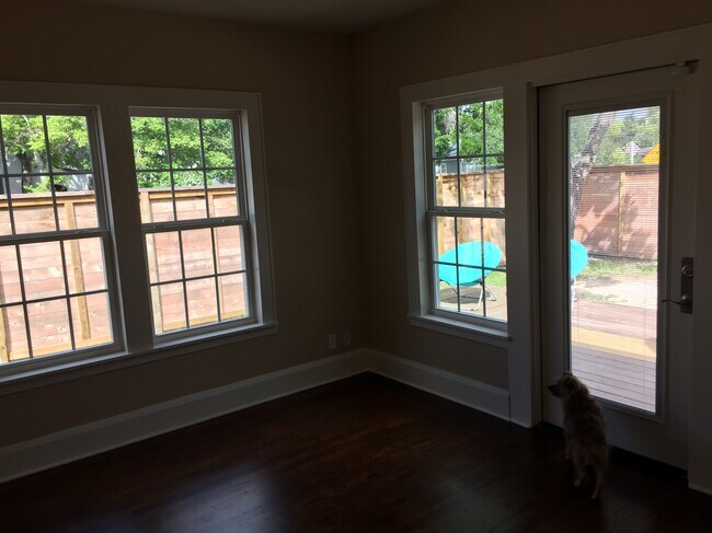 Building Photo - 301 Clifford St