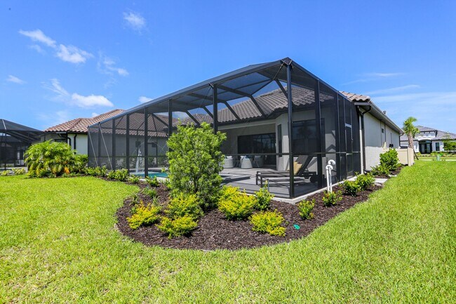 Building Photo - BRAND NEW** STUNNING POOL HOME**PROFESSIONALLY DECORATED**3 BEDS + DEN/ 3 FULL BATHS***ESPLANADE ...