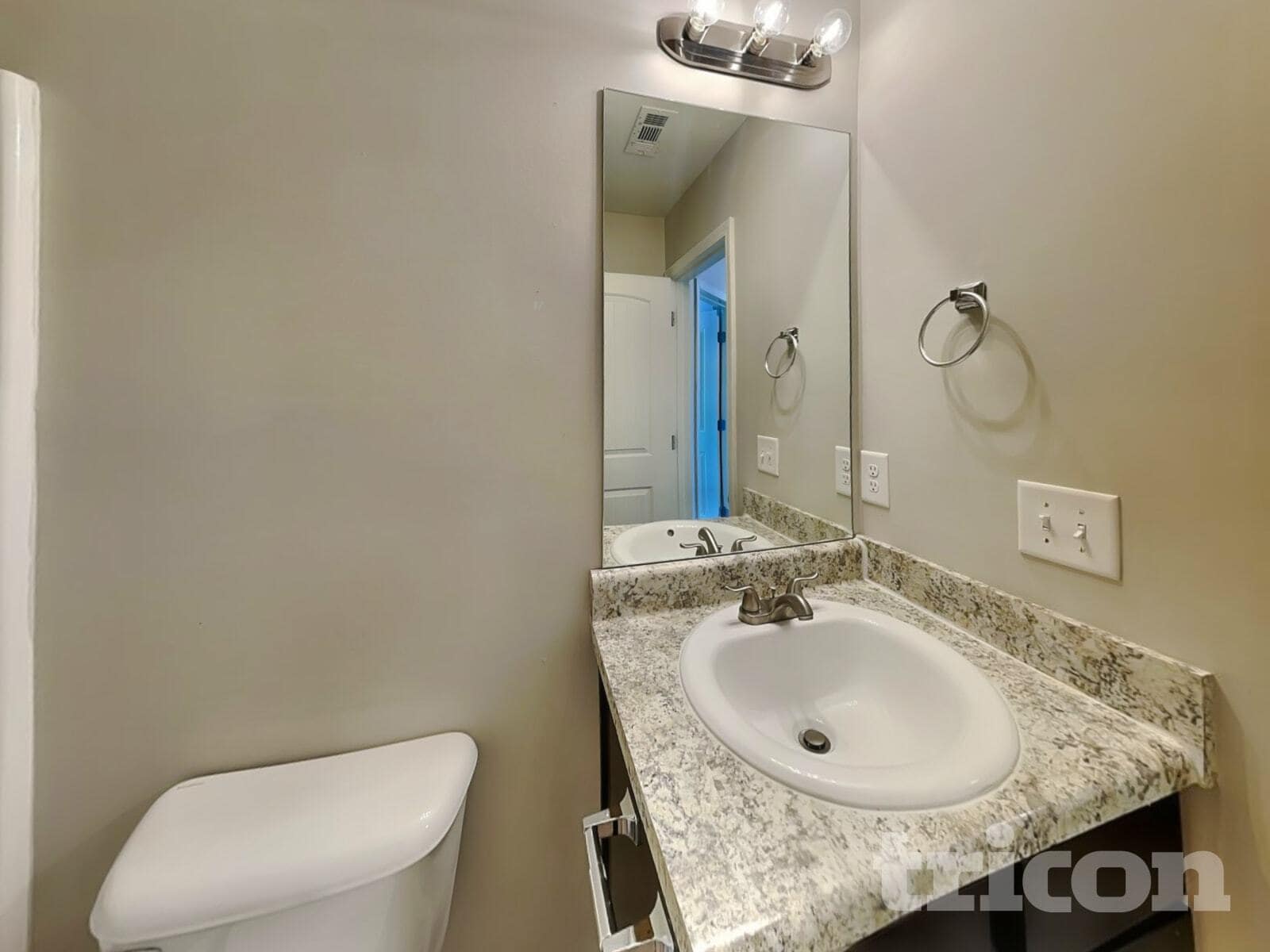 Building Photo - 424 Hyder Ct