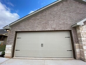 Building Photo - 800 Rolling Terrace Cir