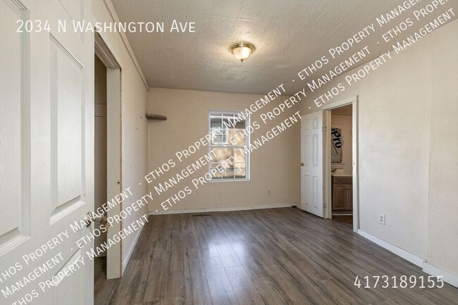 Building Photo - 2034 N Washington Ave