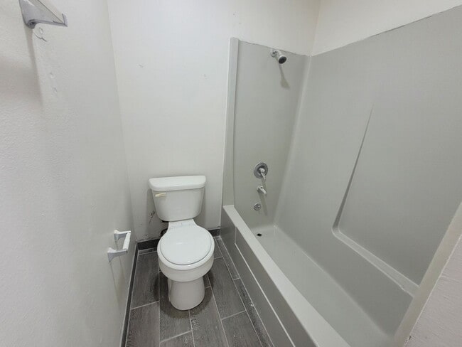 Interior Photo - Virginia Manor