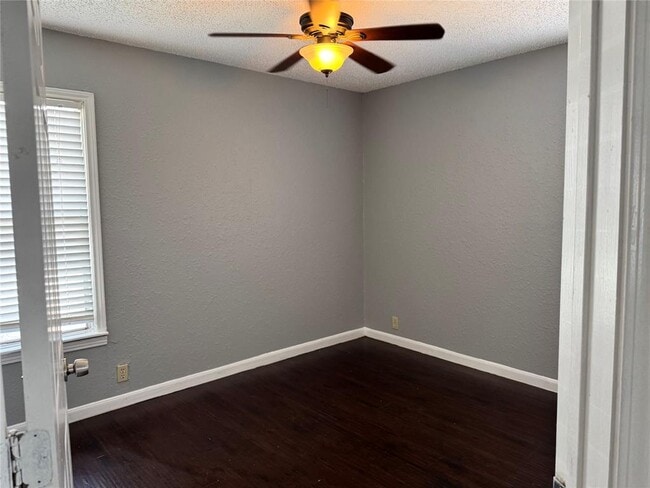 Building Photo - 5617 Eskridge St