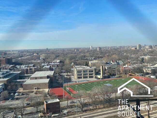 Building Photo - 5000 S Cornell Ave