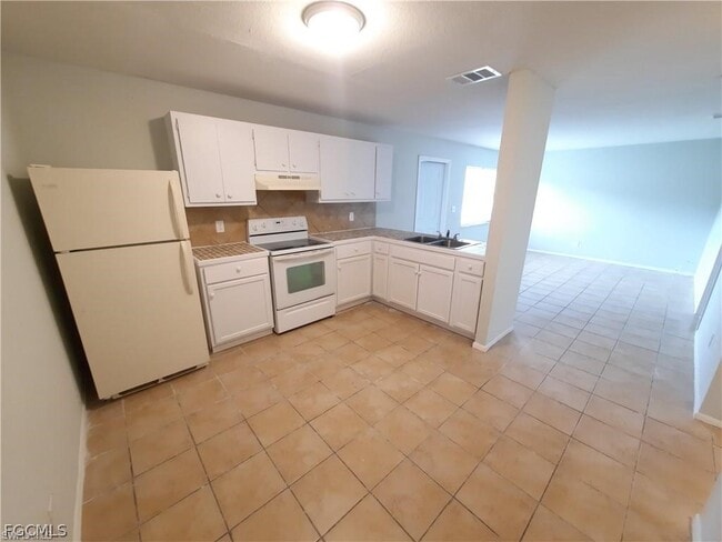 Building Photo - 198 Charlotte Ave