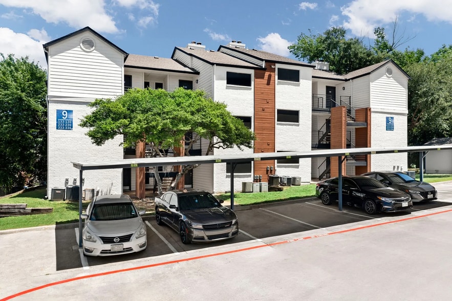 Building Photo - 711 Brentford Pl