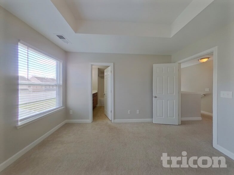 Building Photo - 825 Old Forester Ln