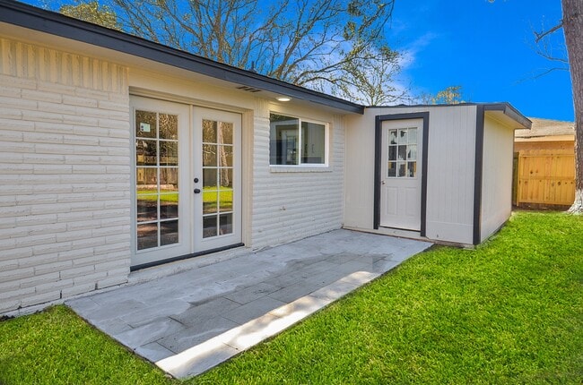 Building Photo - 4434 McCleester Dr