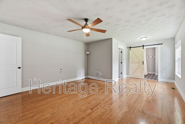 Building Photo - 2707 Lady Bug Ln