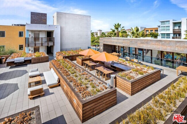 Building Photo - 12760 Millennium Dr