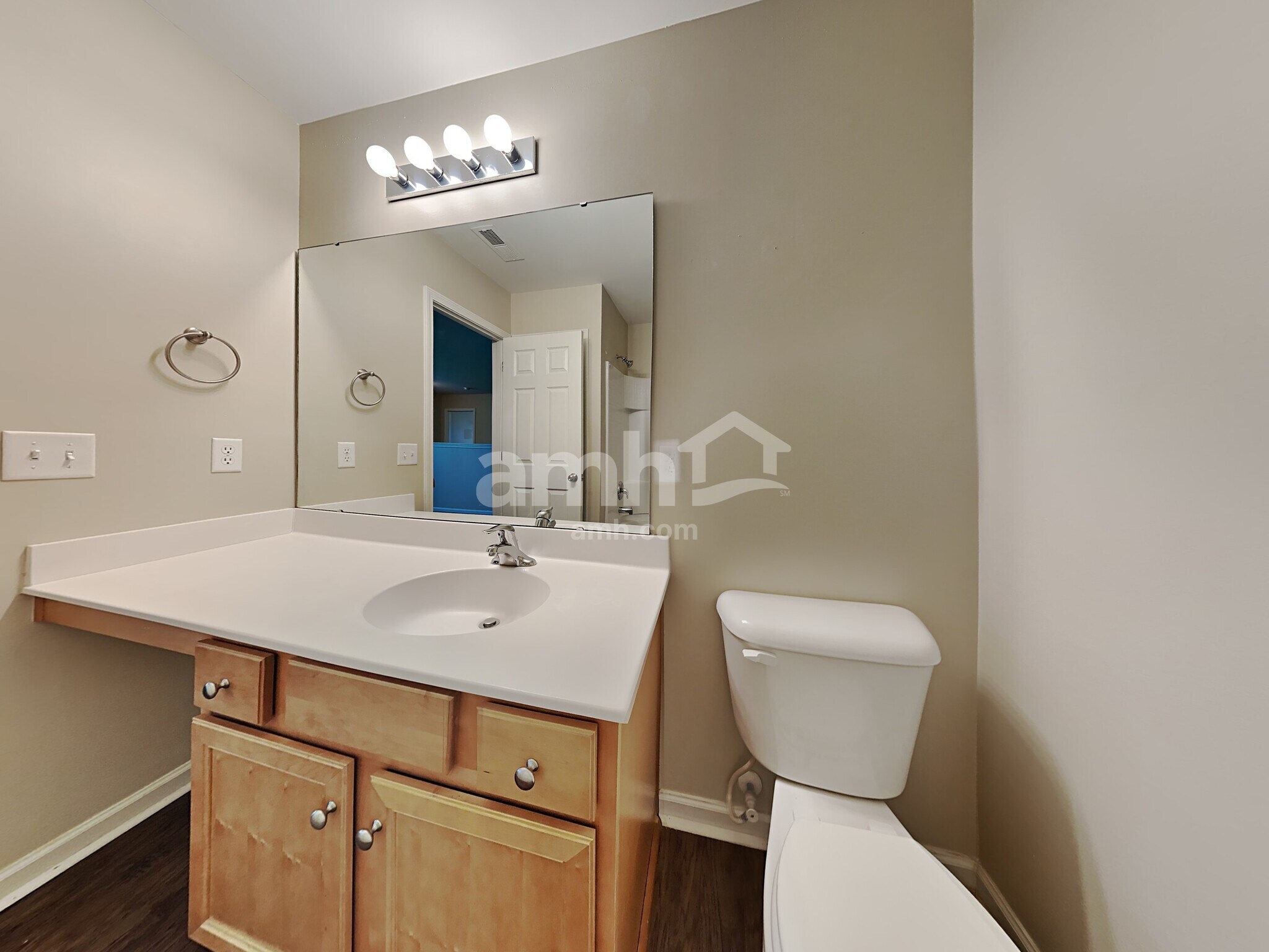 Building Photo - 504 Greywood Ln