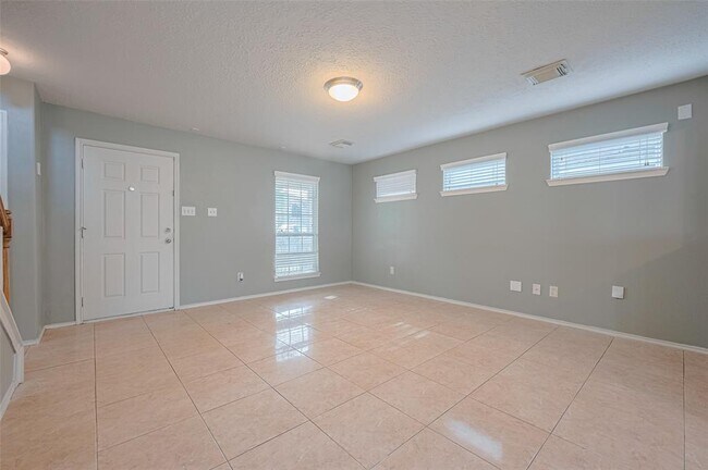 Building Photo - 11030 KNOBBLEY Oak Ct