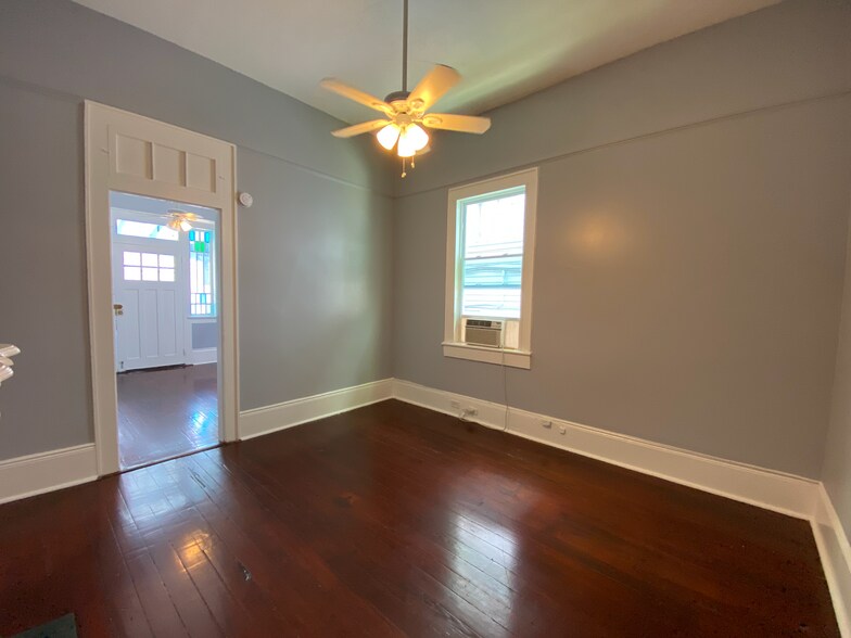 2nd room - 2729 Onzaga St