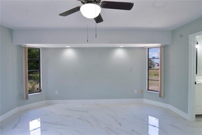 Building Photo - 1147 Yachtsman Ln