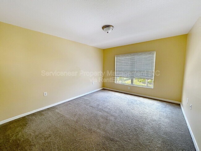 Building Photo - 8528 Sandpiper Ridge Ave