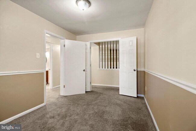 Building Photo - 752 Quince Orchard Blvd