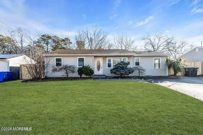 Building Photo - 905 Harrison Rd