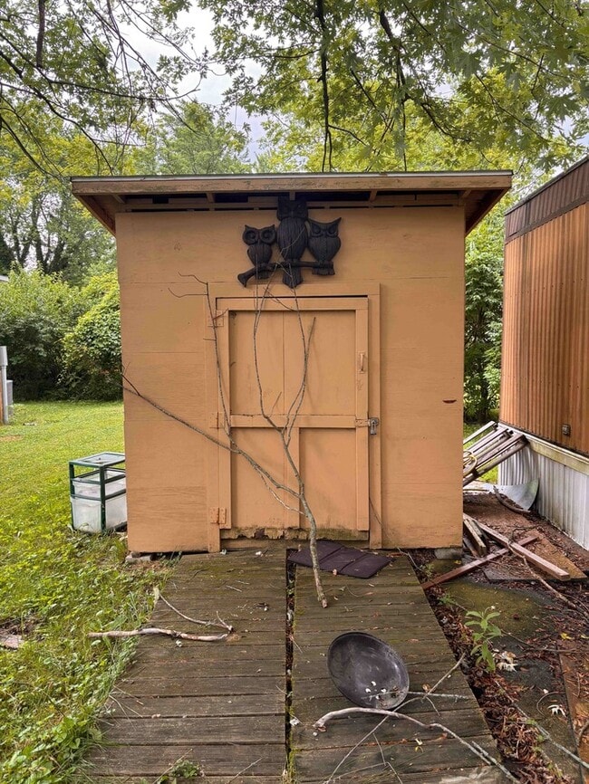 Building Photo - 173 E Wilson Dr