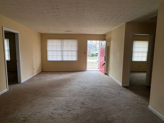 Building Photo - Location! Location! Location!