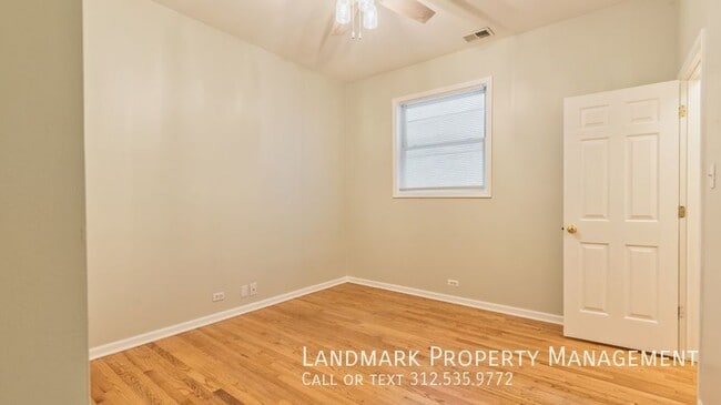 Building Photo - 1524 N Bosworth-Unit 2