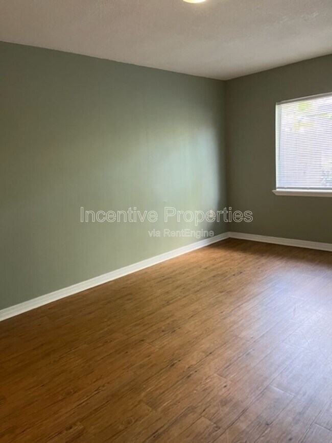 Building Photo - 1954 Conway Rd