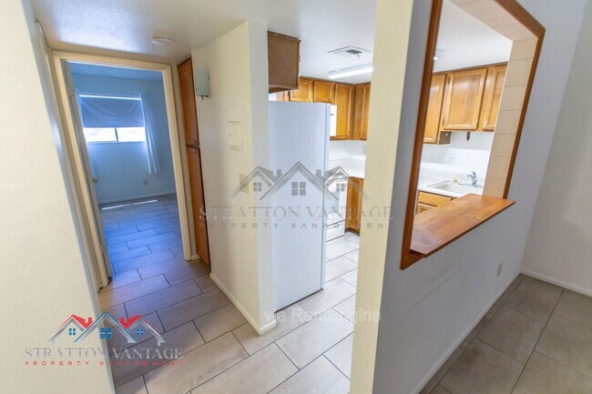 Building Photo - 1831 W Mulberry Dr