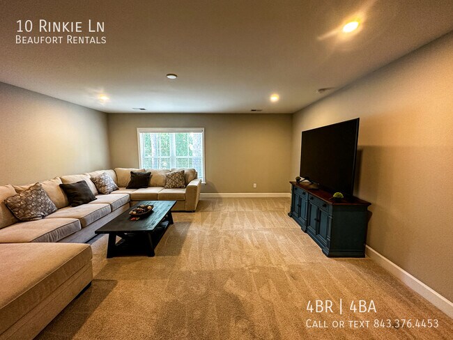 Building Photo - 10 Los Robles Rd