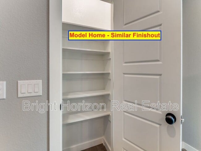 Building Photo - 10552 Tube Dr