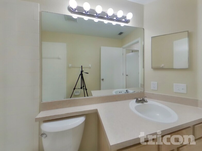 Building Photo - 10515 Walker Vista Dr