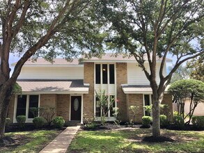 Building Photo - Pecan Ridge Drive, Sugar Land, TX 77479 - 4 BR 2 BA single-family home