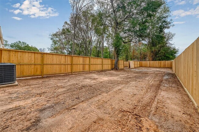 Building Photo - 811 Avenue J