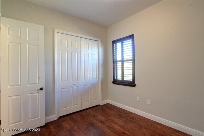 Building Photo - 3381 Thurloe Dr