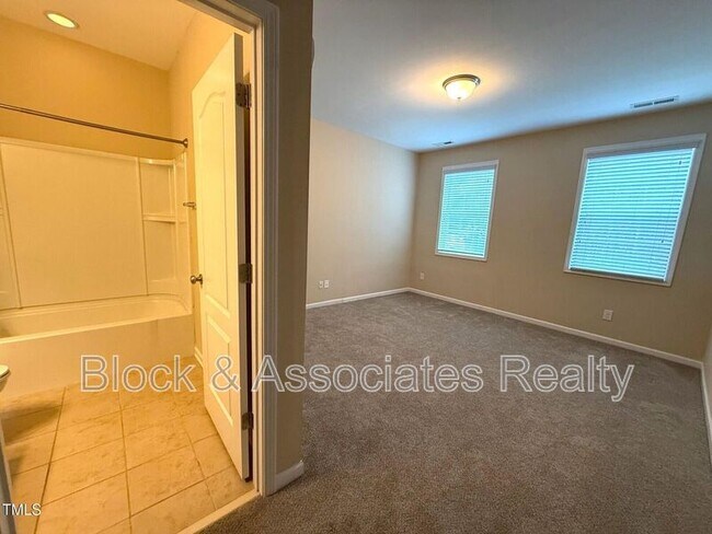 Building Photo - 545 Old Mill Village Dr