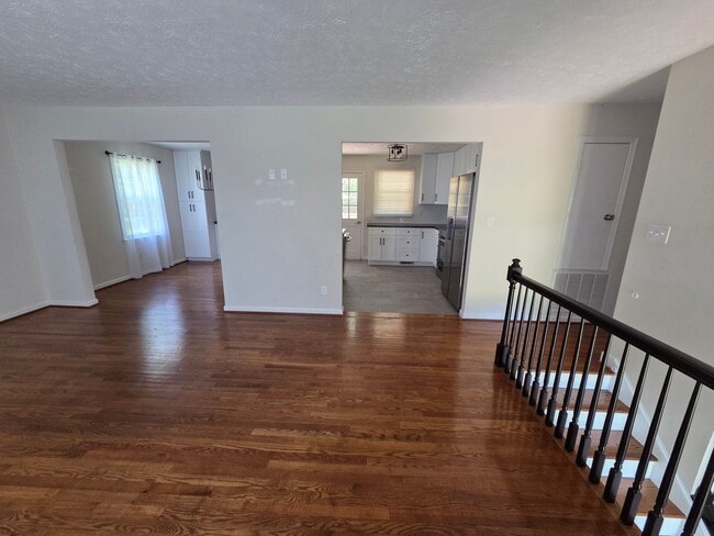 Building Photo - College Park Subdivision - 4-5 BR Single Family Home