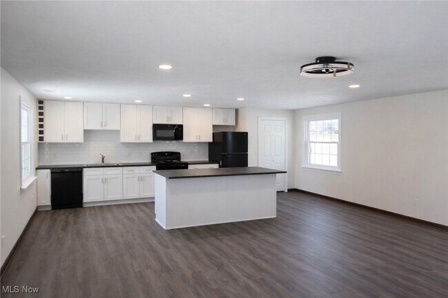 Building Photo - 7349 Tippecanoe Rd