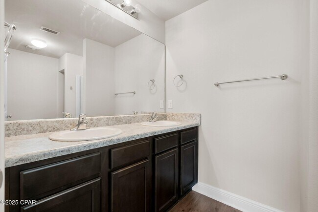 Building Photo - 5980 Callaway Cir