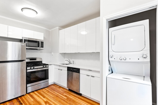 Building Photo - Montclair Gardens