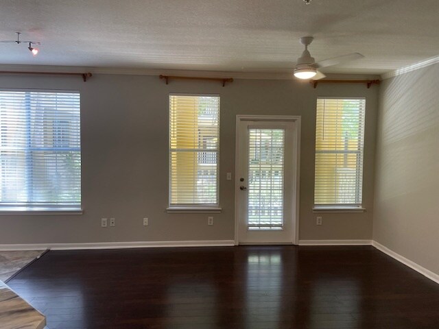 Walk in view - 860 N Orange Ave