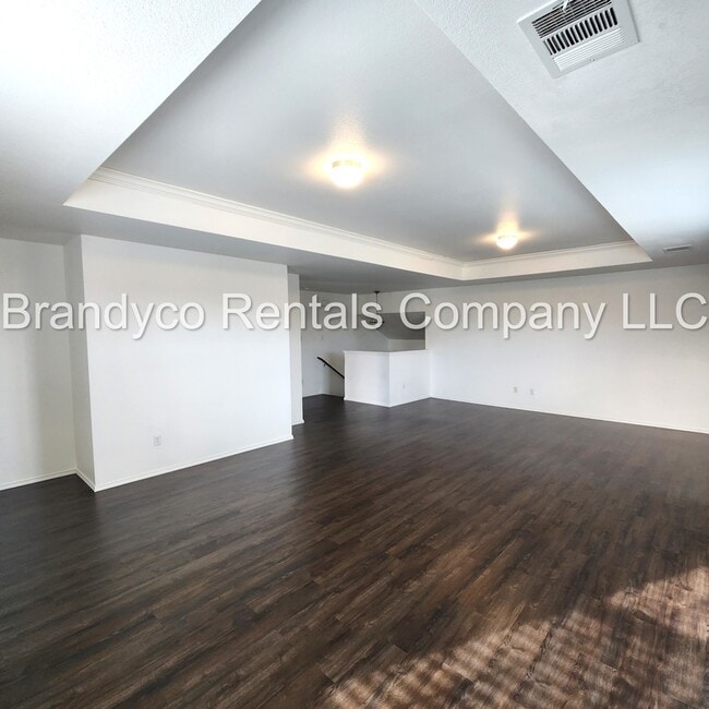 Building Photo - 411 Taurus Dr
